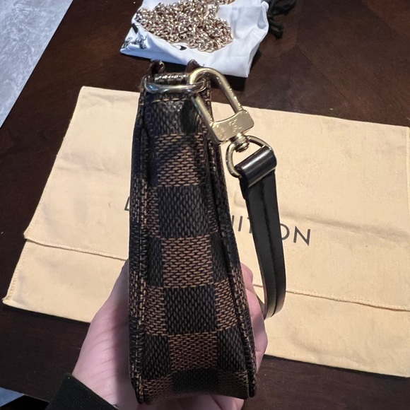 SOLD Louis Vuitton Pochette Accessoires - Picture 3 of 9